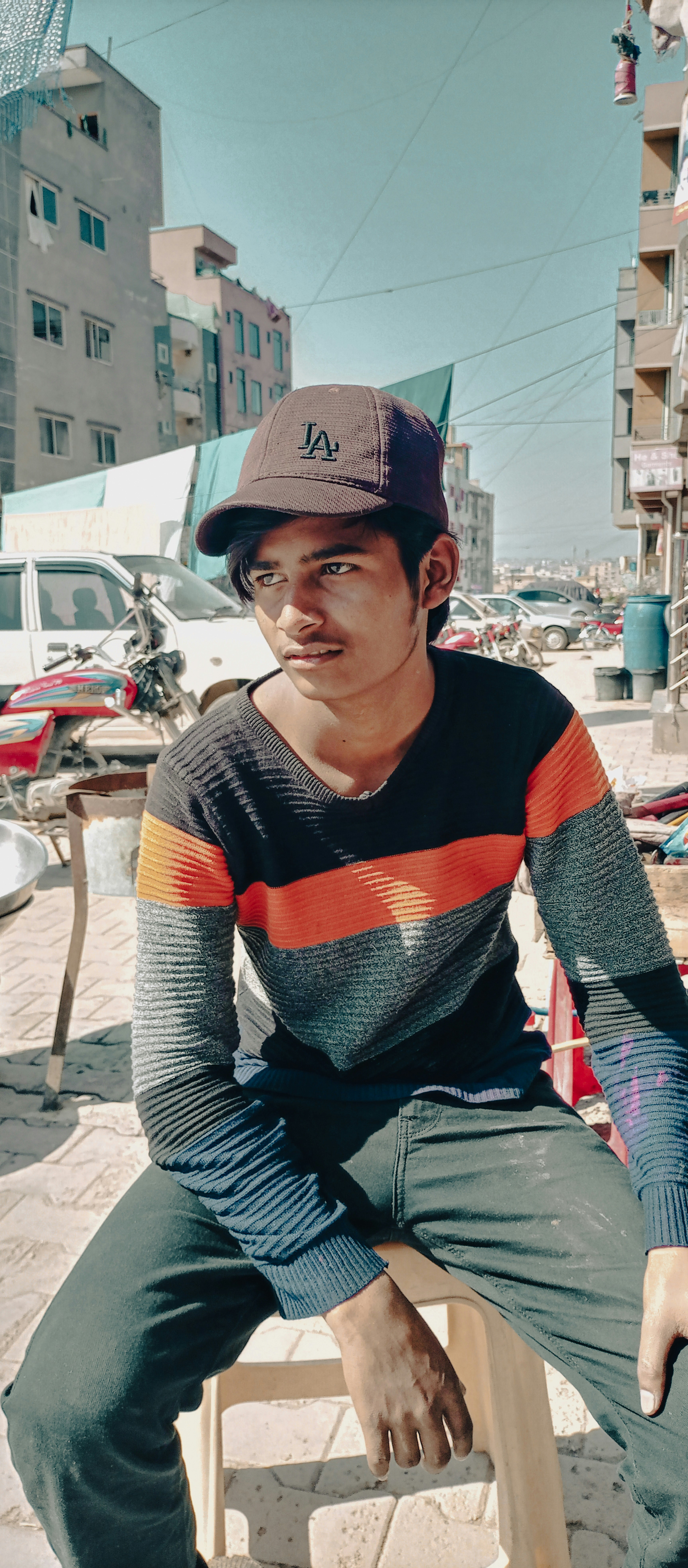 资讯封面图片：移动端优先的观看体验